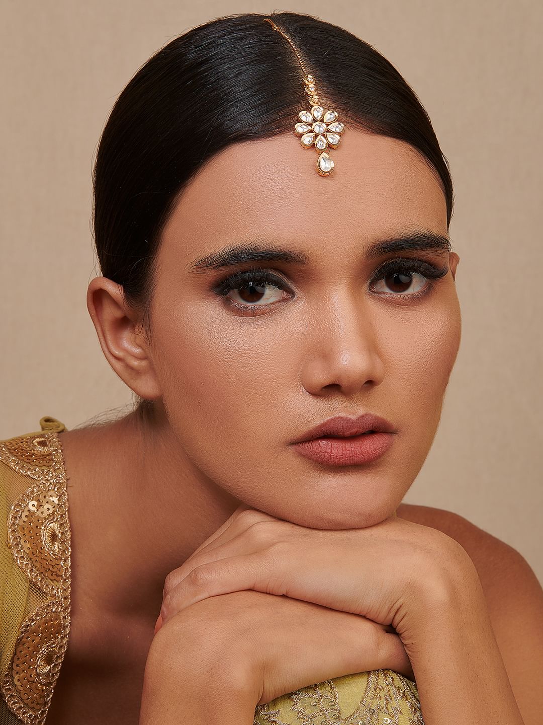 Miera Kundan And Gold Maang Teeka