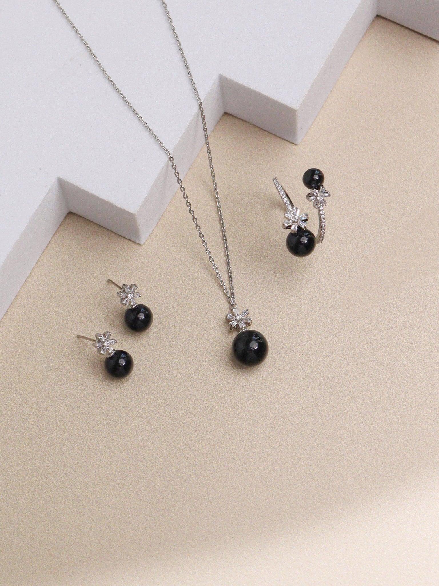 Black Floral Frost Necklace Set with Ring – Curio Cottage