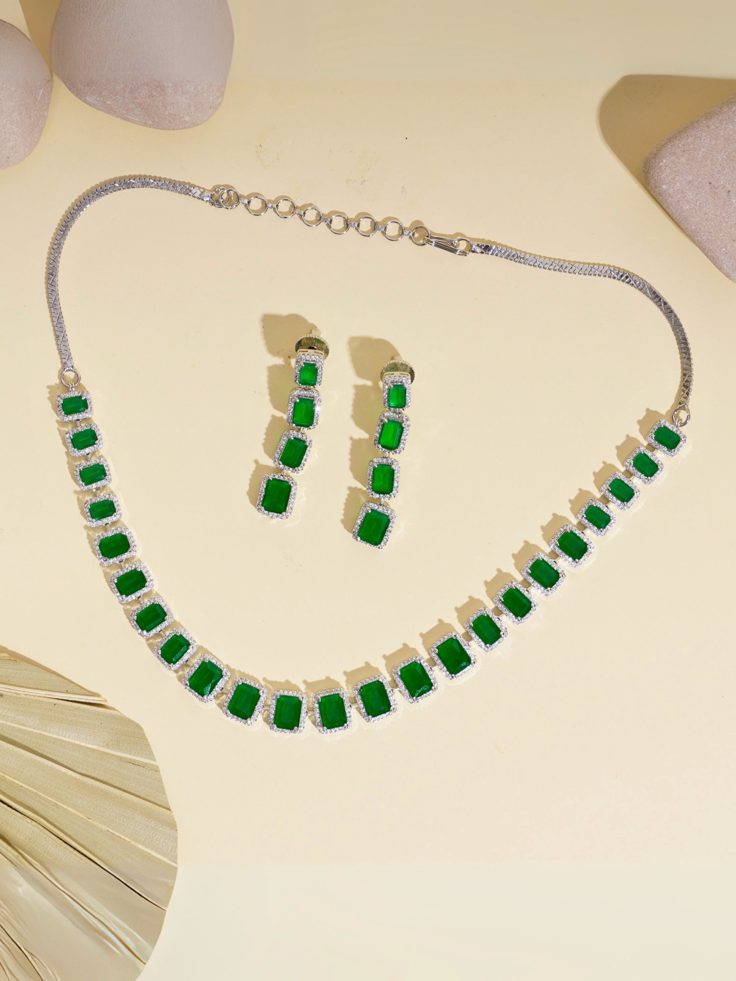 Radiant Emerald Streak Necklace Set